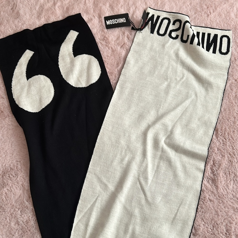 MOSCHINO SCARF - 2 Colors - NWT - Picture 3 of 4